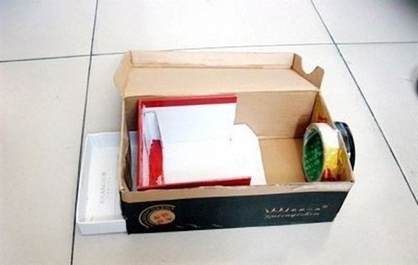 教程：牛人花10元钱自制手机投影仪