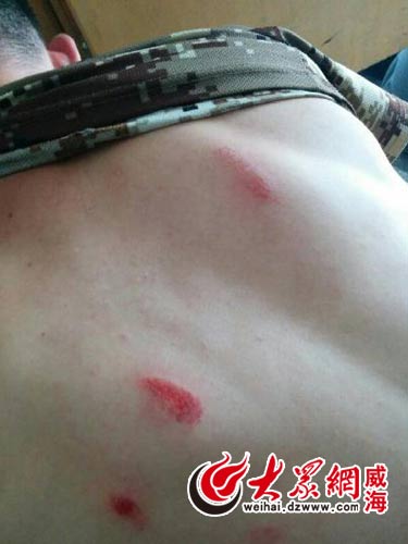 爱国青年被群殴 四“美分”围攻一“五毛”