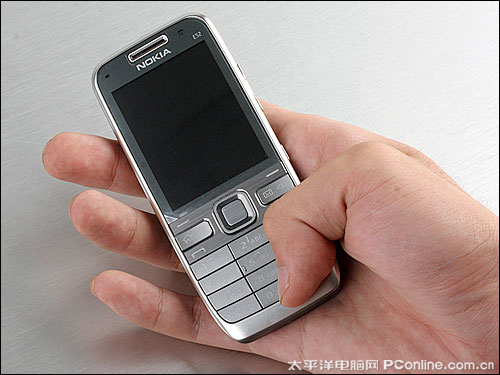 诺基亚E52