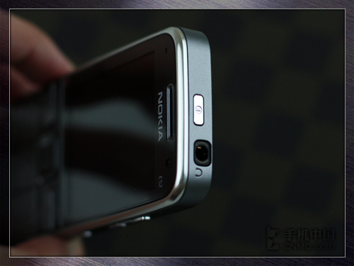 600MHz商务小强 超薄S60诺基亚E52评测 