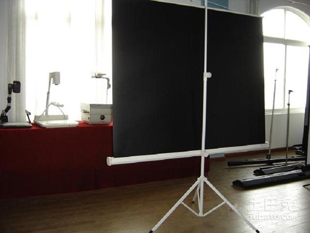 投影机幕布距离