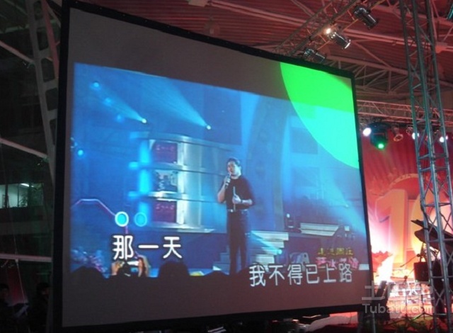 投影机幕布有几种