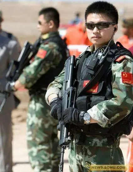 军用护目镜_一副护目镜 令美国将军惊叹不已