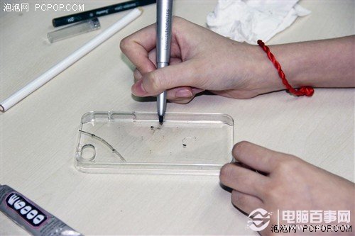给iPhone做件衣裳 diy水钻手机壳教程 