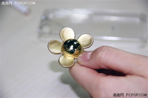 给iPhone做件衣裳 diy水钻手机壳教程 