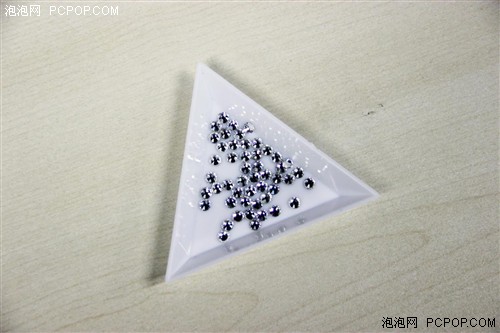 给iPhone做件衣裳 diy水钻手机壳教程 