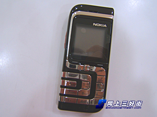 再次演绎倾城之恋 诺基亚7620行货仅售898元