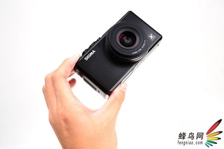 完善用户体验 适马DP1x数码相机评测