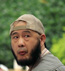 新疆反恐：留大胡须禁乘公交 克拉玛依非正常“五种”形式禁乘公交