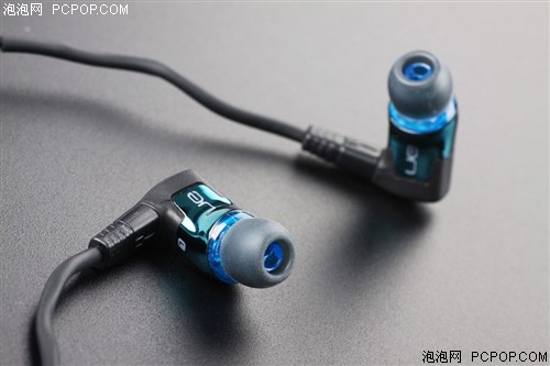 罗技UE TripleFi 15vm耳机 