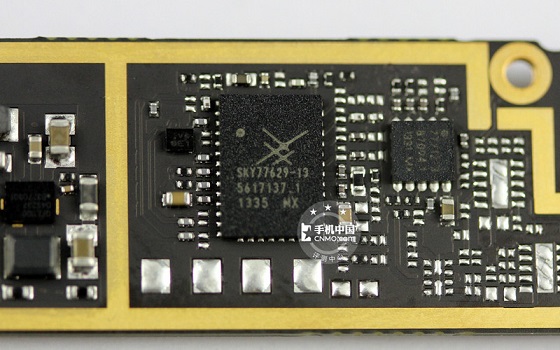 图为Sky77629 信号功率放大器特写