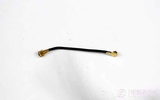 努比亚 Z5S射频线特写