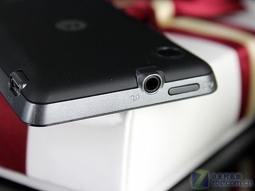 我是格子控 双卡SNS摩托罗拉EX223评测 