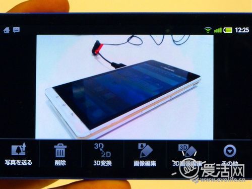 4.5寸液晶1210万 AQUOS PHONE SH-01D真机赏析