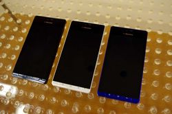 4.5寸液晶1210万 AQUOS PHONE SH-01D真机赏析