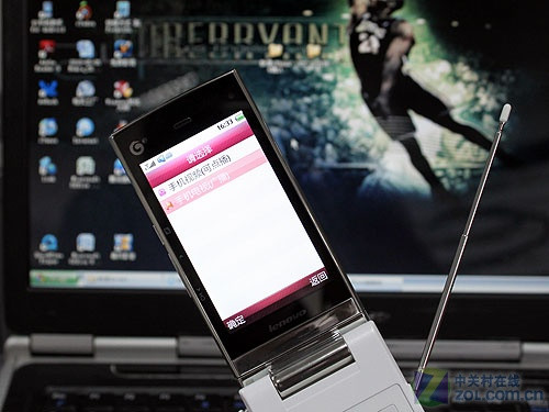 TD-SCDMA+翻盖旋屏 珍珠白联想TD60t评测 