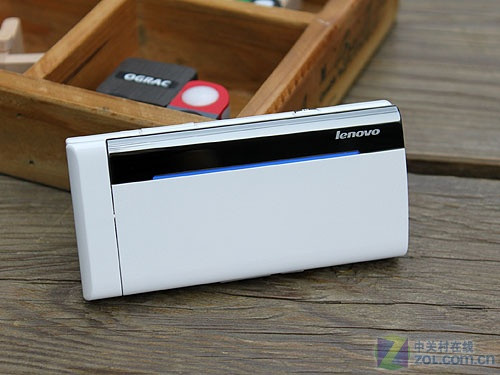 TD-SCDMA+翻盖旋屏 珍珠白联想TD60t评测 