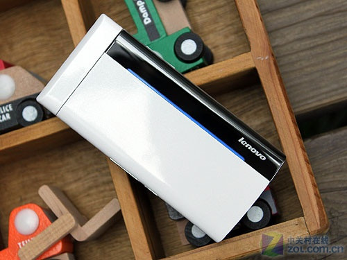 TD-SCDMA+翻盖旋屏 珍珠白联想TD60t评测 