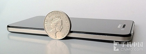 全球最薄双待智能机 酷派大观S再曝光