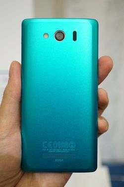 302sh_绝对没边框!夏普怪异手机AQUOS PHONE Xx SH302图赏