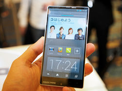 302sh_绝对没边框!夏普怪异手机AQUOS PHONE Xx SH302图赏