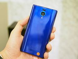 302sh_绝对没边框!夏普怪异手机AQUOS PHONE Xx SH302图赏