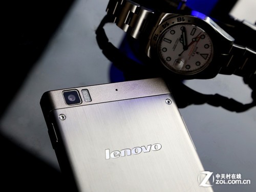 首款Intel双核挑衅四核 联想K900评测 