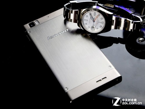 首款Intel双核挑衅四核 联想K900评测 