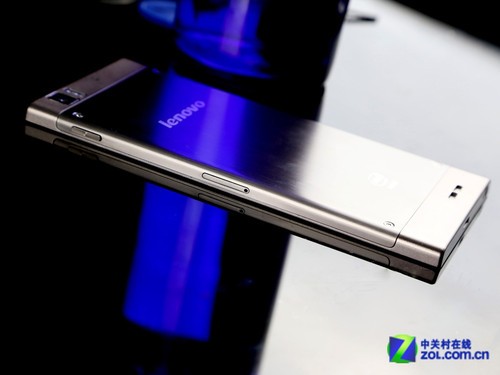 首款Intel双核挑衅四核 联想K900评测 