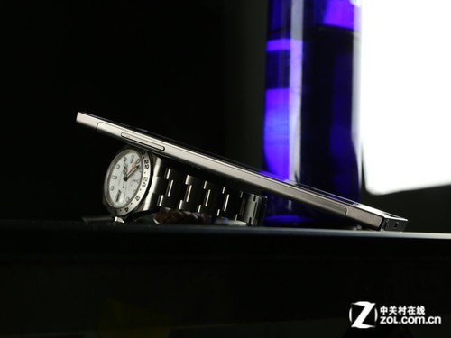 首款Intel双核挑衅四核 联想K900评测 