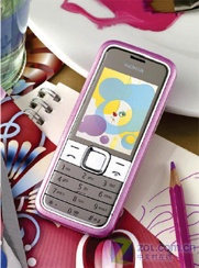 比拼倾慕倾城 品味诺基亚摩登波普系列 