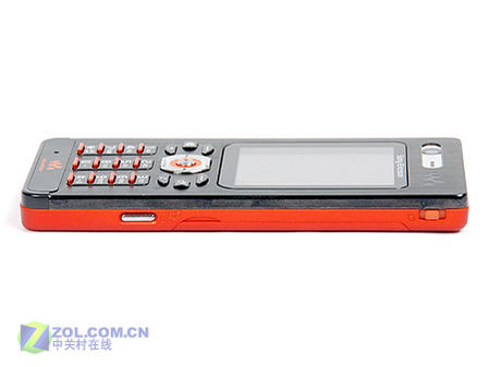 简体中文版索爱W880独家评测 