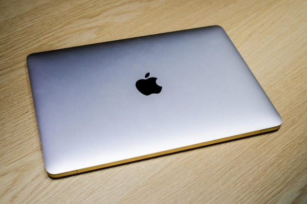 全新MacBook上手：12寸Retina显示屏 起价1299美元