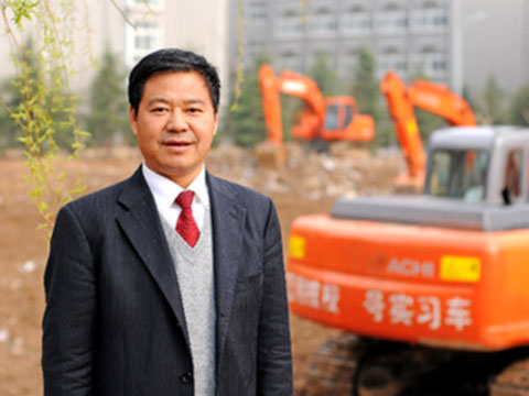 蓝翔与军方合作传闻解密 在蓝翔学的真不只是挖