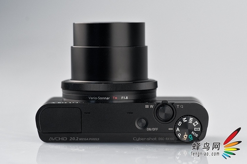 不只是卡片机皇 索尼黑卡RX100相机评测