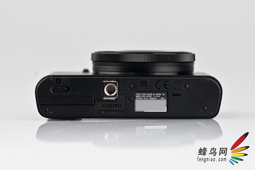 不只是卡片机皇 索尼黑卡RX100相机评测