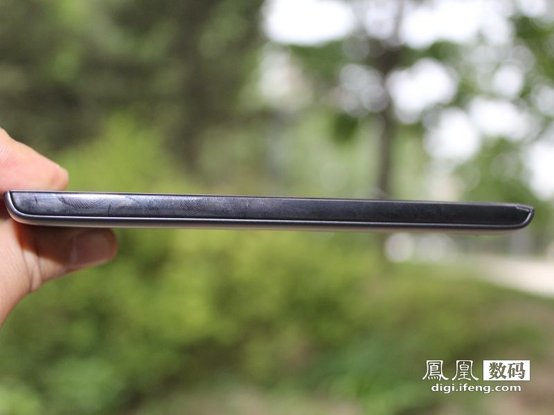 移动自主4G手机M811图赏：5吋720P屏售999元