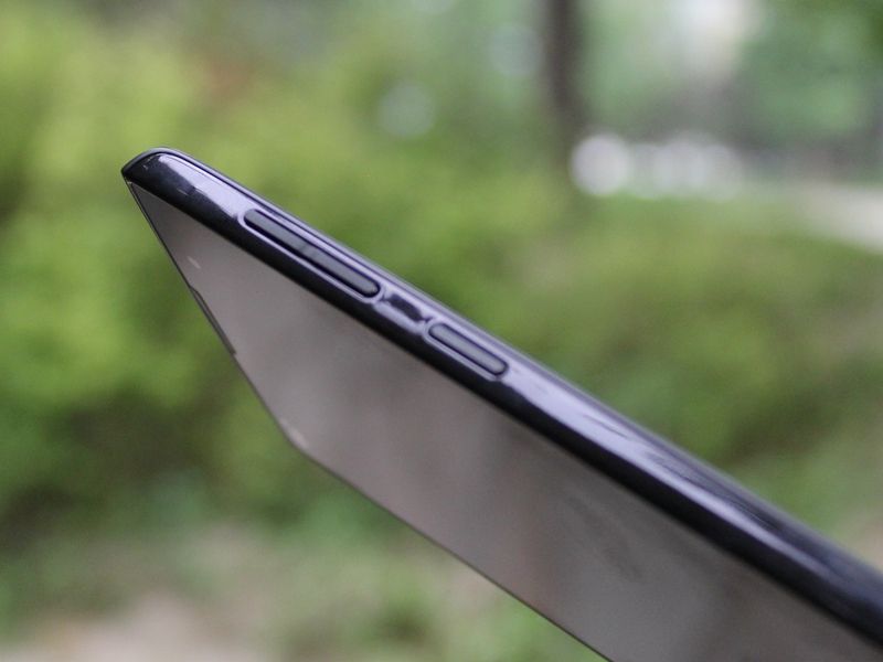 移动自主4G手机M811图赏：5吋720P屏售999元