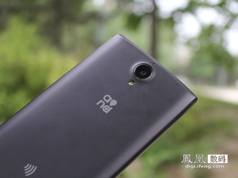 移动自主4G手机M811图赏：5吋720P屏售999元