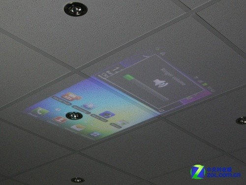 工作娱乐贴身行 三星Galaxy Beam i8530投影忙 