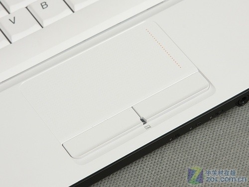 09啥配置全看它 联想IdeaPad Y450评测 