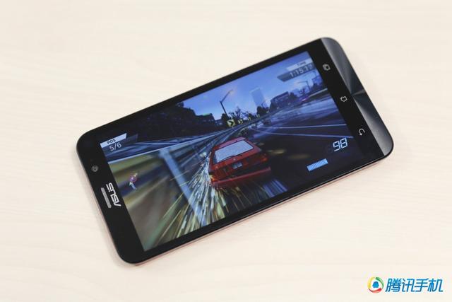 华硕ZenFone 2评测:有突破,也有不足