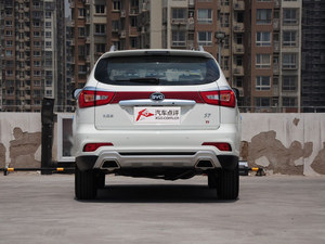 比亚迪S7售价11.69万起 欢迎试乘试驾