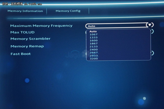 超微主板逆天，Skylake i3可超外频