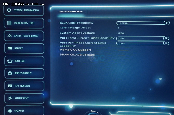 超微主板逆天，Skylake i3可超外频