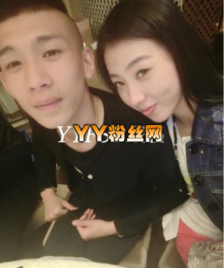 mc天佑资料 mc天佑本人照片与女友亲密合照曝光