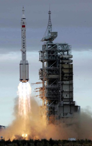 鑫诺二号_我们是不是错怪了中国航天？