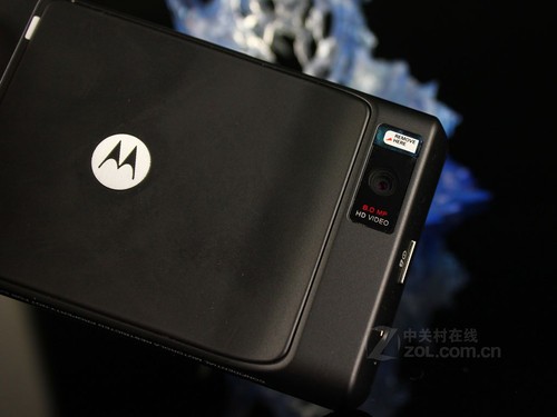 1.2GHz单核之王 电信旗舰摩托ME811评测 