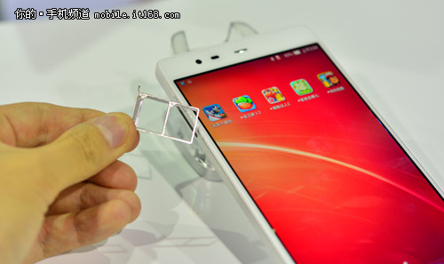 6.4寸+高通801+三网通吃 努比亚X6发布