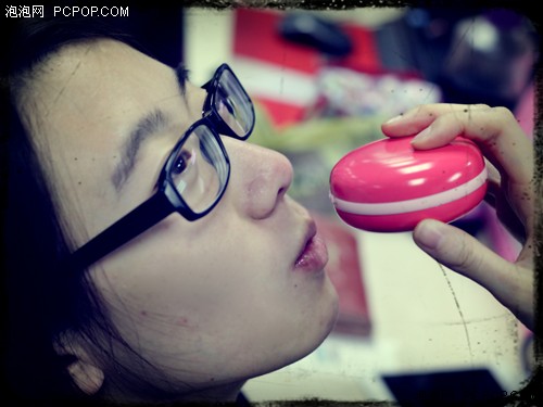 轻巧可爱 马卡龙充电暖手宝使用体验 